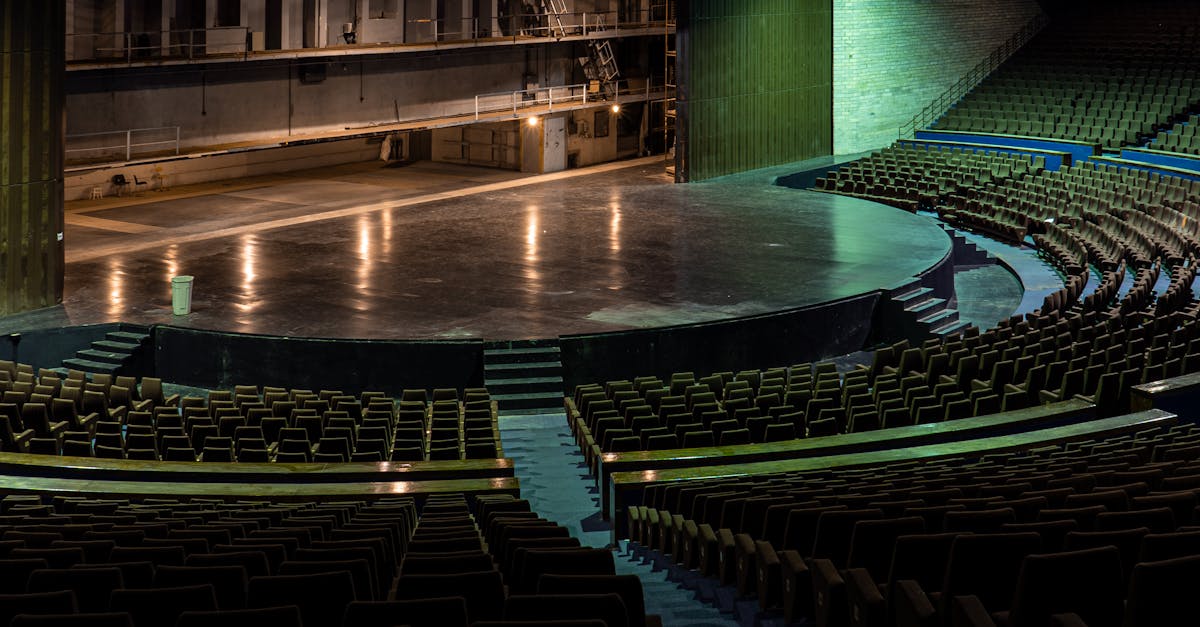 A vast empty dark hall awaiting its first table and its first occupants